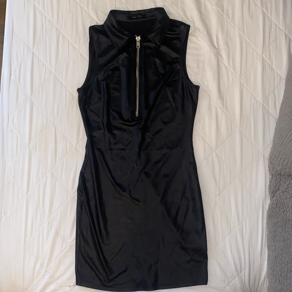 Elegant Black Zip-Up Mini Dress